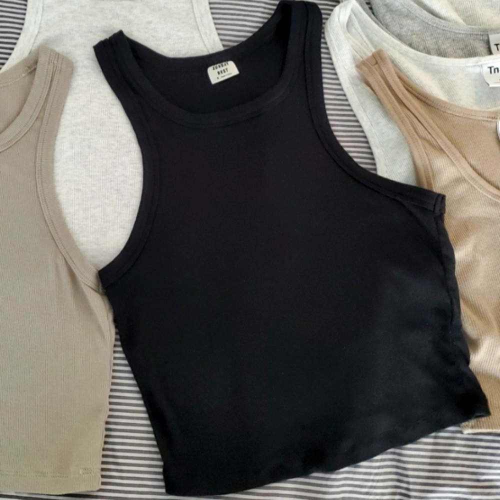 Aritzia Sunday Best black honor tank